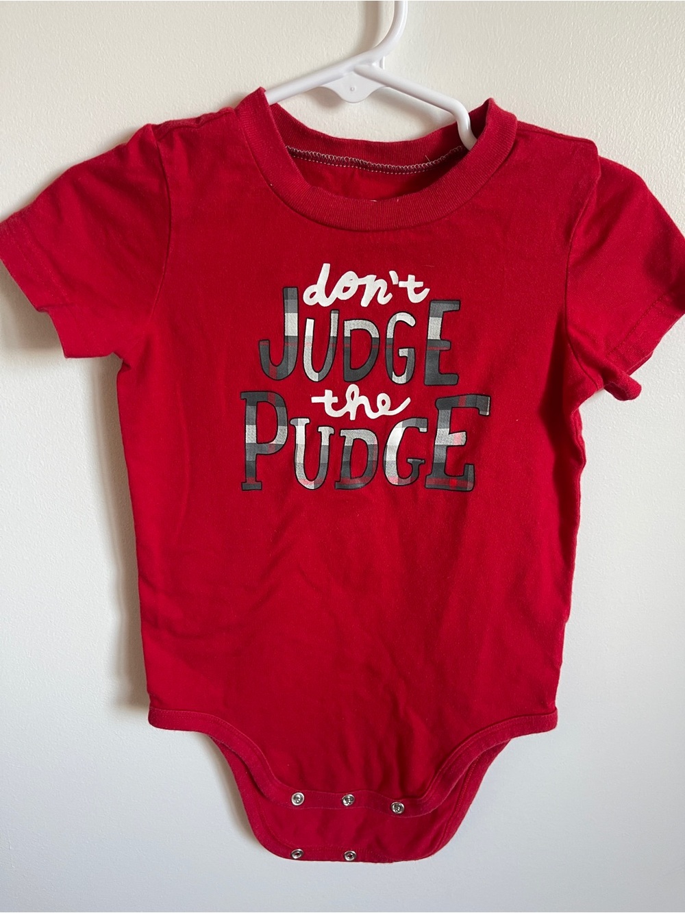 okie dokie Red "Don't Judge the Pudge" Graphic Bodysuit 24M